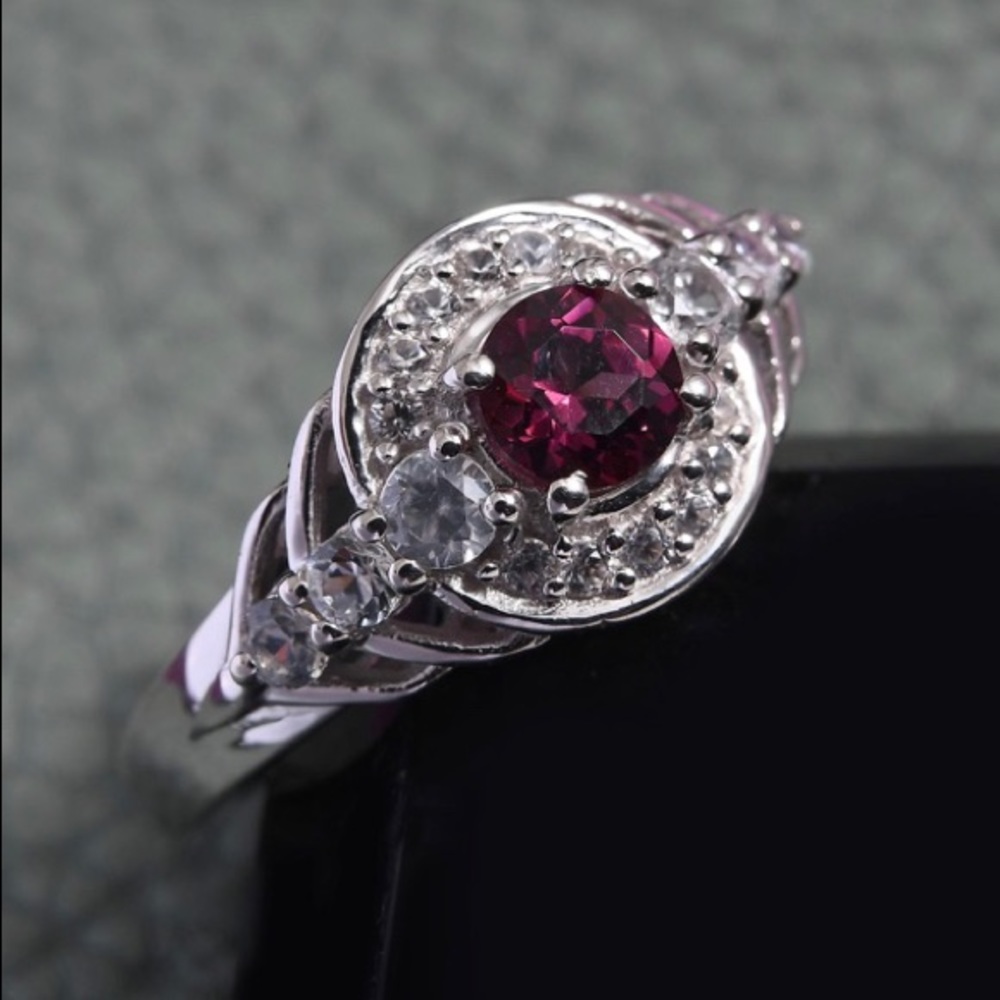 NWT Gorgeous Garnet & Zircon Ring in .925 Sterling - Picture 3 of 7